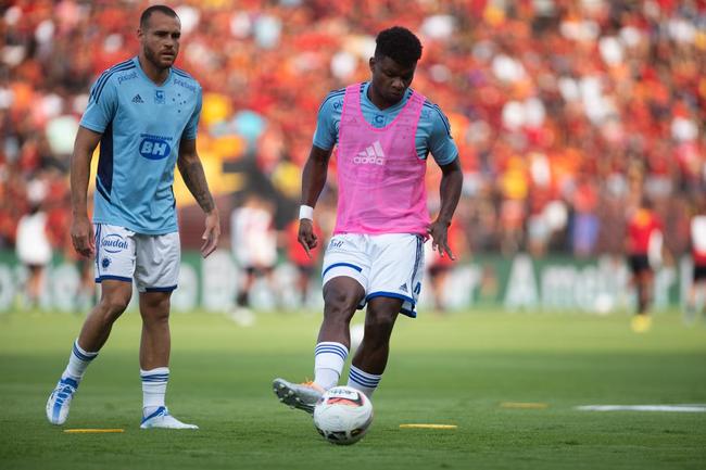 Cruzeiro foi batido pelo Sport por 3 a 1 na Ilha do Retiro pela Série B