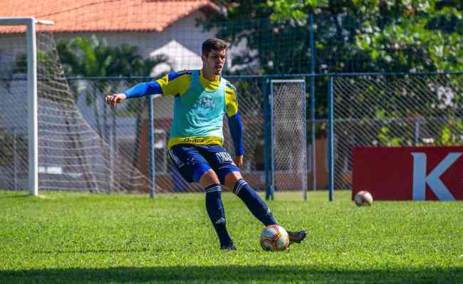 Matheus Vieira deixou o Cruzeiro antes de estrear pelo time profissional