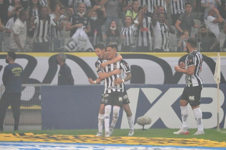Fotos do jogo entre Atltico e Grmio, no Mineiro, em BH, pela 19 rodada do Campeonato Brasileiro