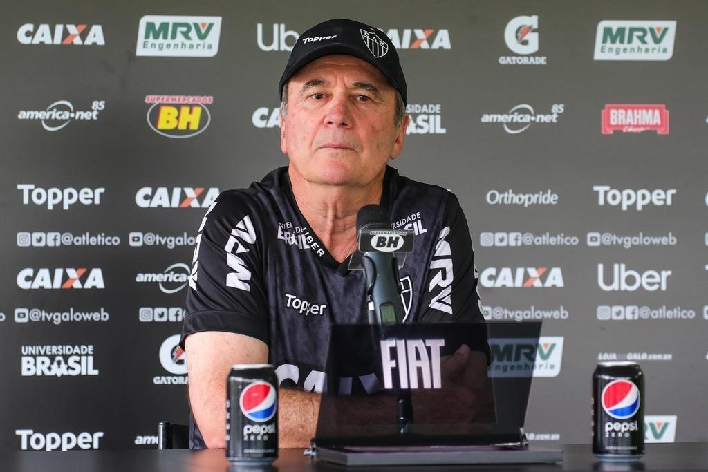 Levir comanda treino ttico na Cidade do Galo; veja fotos