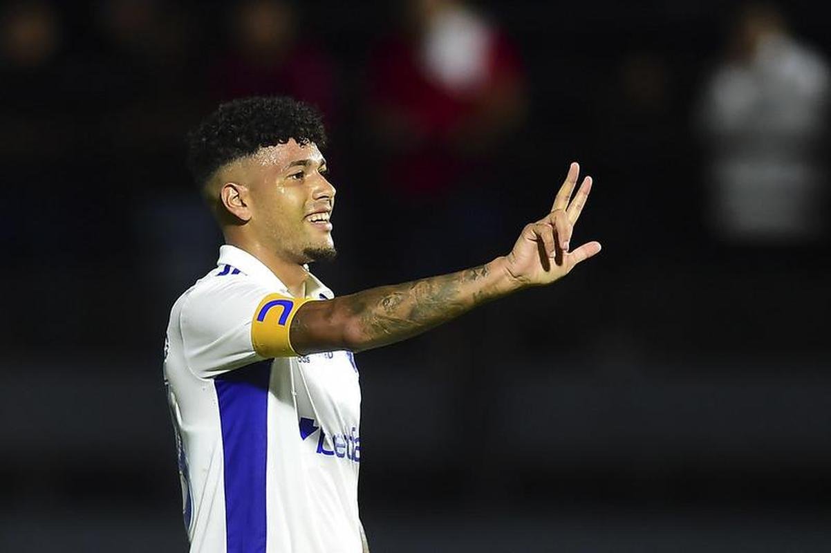 Bragantino x Cruzeiro: fotos do amistoso no estdio Nabi Abi Chedid, em Bragana Paulista, no interior de So Paulo