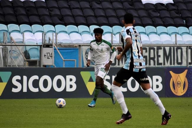 Grmio e Amrica se enfrentaram em Porto Alegre, pela 13 rodada do Campeonato Brasileiro