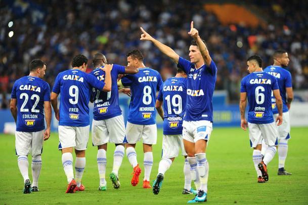 Imagens do jogo entre Cruzeiro e Uberlndia, pela 3 rodada do Estadual, no Mineiro