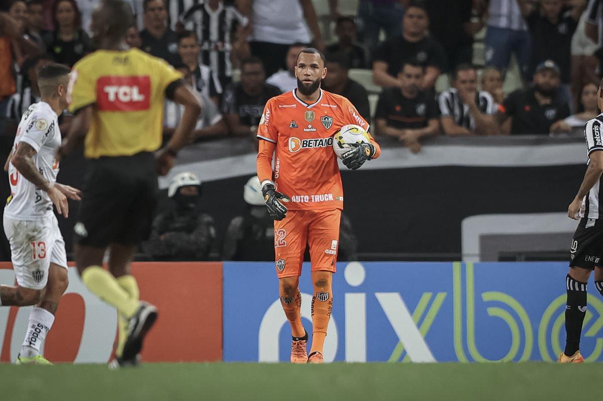 O Atltico visitou o Cear nesta quarta-feira (15), na Arena Castelo, em Fortaleza, pela 12 rodada do Campeonato Brasileiro. Veja as melhores imagens do confronto.