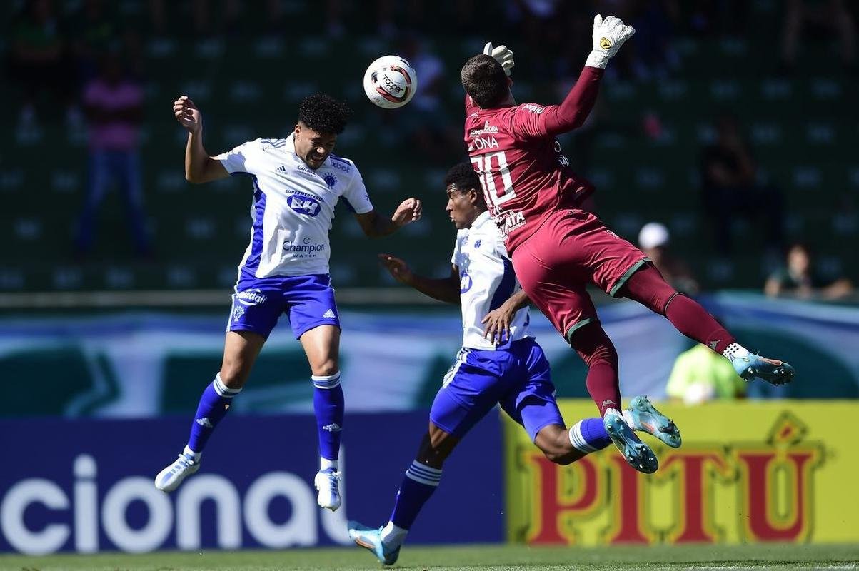 Fotos da derrota do Cruzeiro para o Guarani, por 1 a 0, no Brinco de Ouro, em Campinas, pela 17 rodada da Srie B
