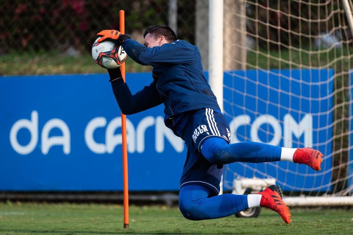 Fotos do treino do Cruzeiro desta segunda-feira (27/9)