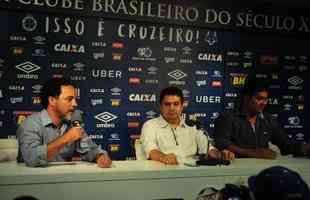 Vice-presidente executivo Marco Antnio Lage, vice de futebol Itair Machado e diretor de comunicao Srgio Nonato