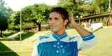 Atacante Alex Alves, do Cruzeiro, na Toca da Raposa I em 1998; Jogador faleceu em 2012