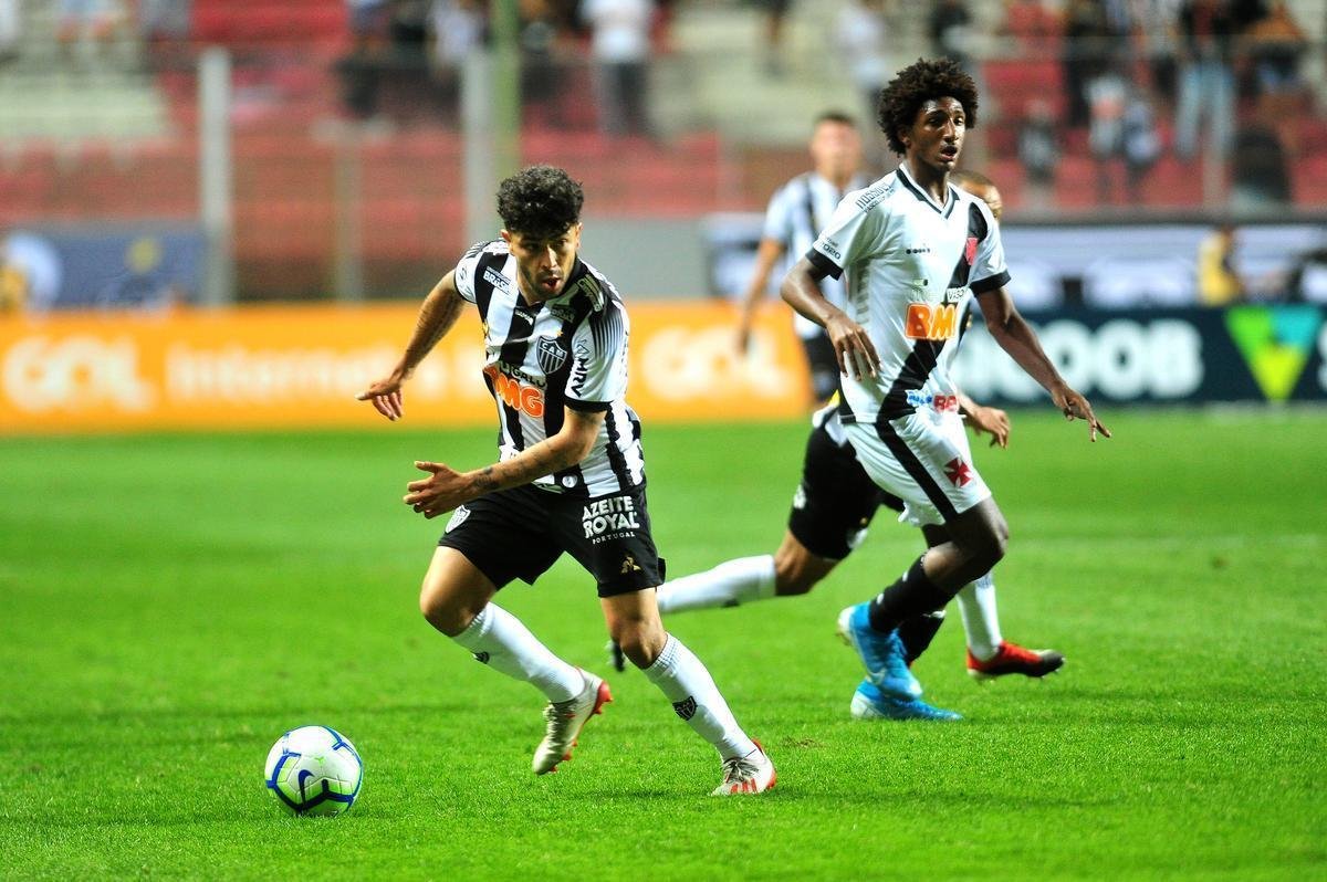 Equipes se enfrentam em jogo adiado da 21 rodada do Campeonato Brasileiro