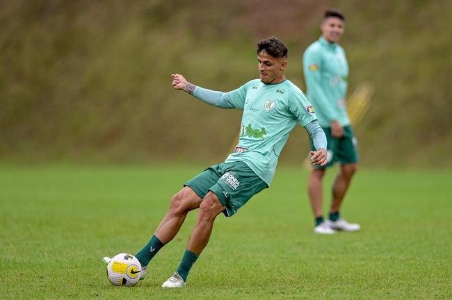 Amrica treina nesta segunda-feira (31/10), no CT Lanna Drumond, focado na partida contra o Internacional