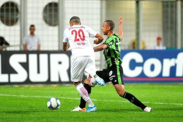 Amrica vence o Bragantino no Independncia e entra no G4 da Srie B