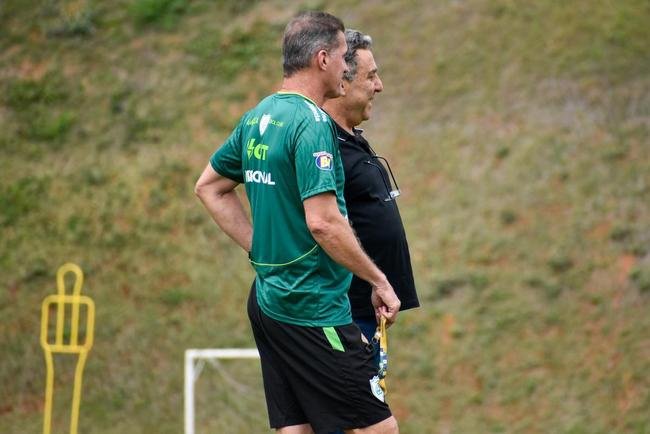 Neste sbado, o Amrica encerrou a preparao para enfrentar o Fluminense no CT Lanna Drumond 