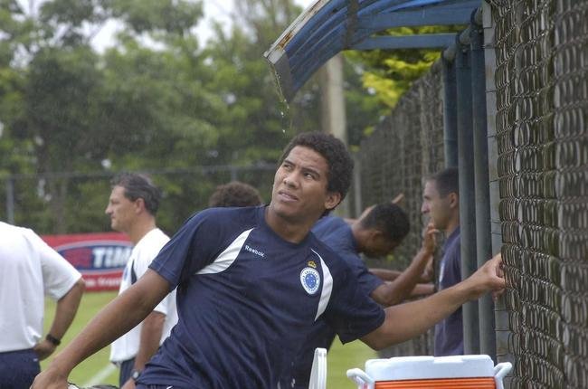 Em 2009, Jael apenas treinou na Toca II. No foi aproveitado pelo tcnico Adlson Batista. Em meio s concorrncias de Klber, Wellington Paulista, Thiago Ribeiro, Soares e Wanderley, o jogador rescindiu contrato e foi atuar pelo Gois.