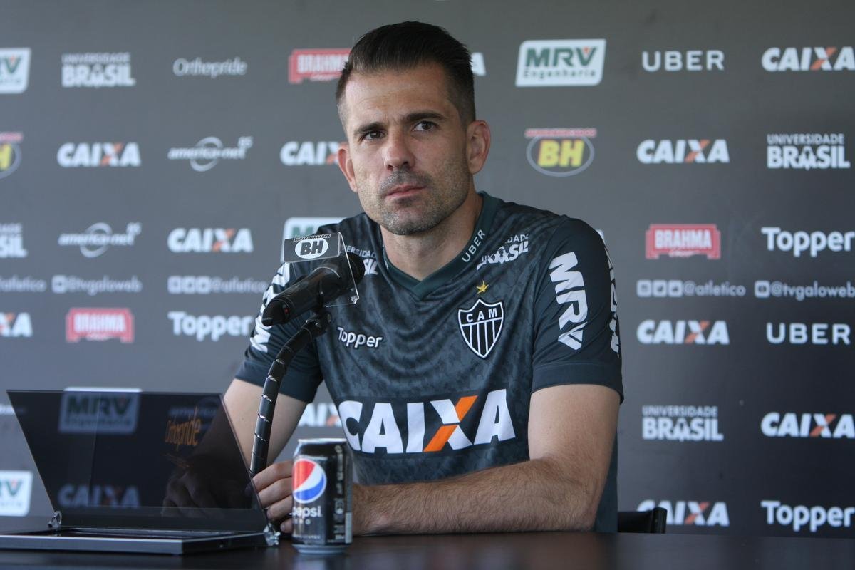 Victor em entrevista coletiva 