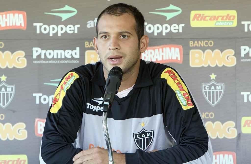 Marcelo - Em 2010, com a insegurana em Carini e Aranha, o Atltico buscou Marcelo, revelado pelo Corinthians e que estava no Bahia. O goleiro assumiu a titularidade, levou 10 gols em trs jogos, com direito a vrias falhas, e acabou deixado de lado no clube. Ele rescindiu o contrato em outubro, pouco mais de seis meses aps ter assinado pelo clube.