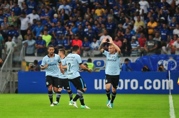 Imagens do jogo entre Cruzeiro e Grmio, pela 8 rodada do Campeonato Brasileiro, no Mineiro