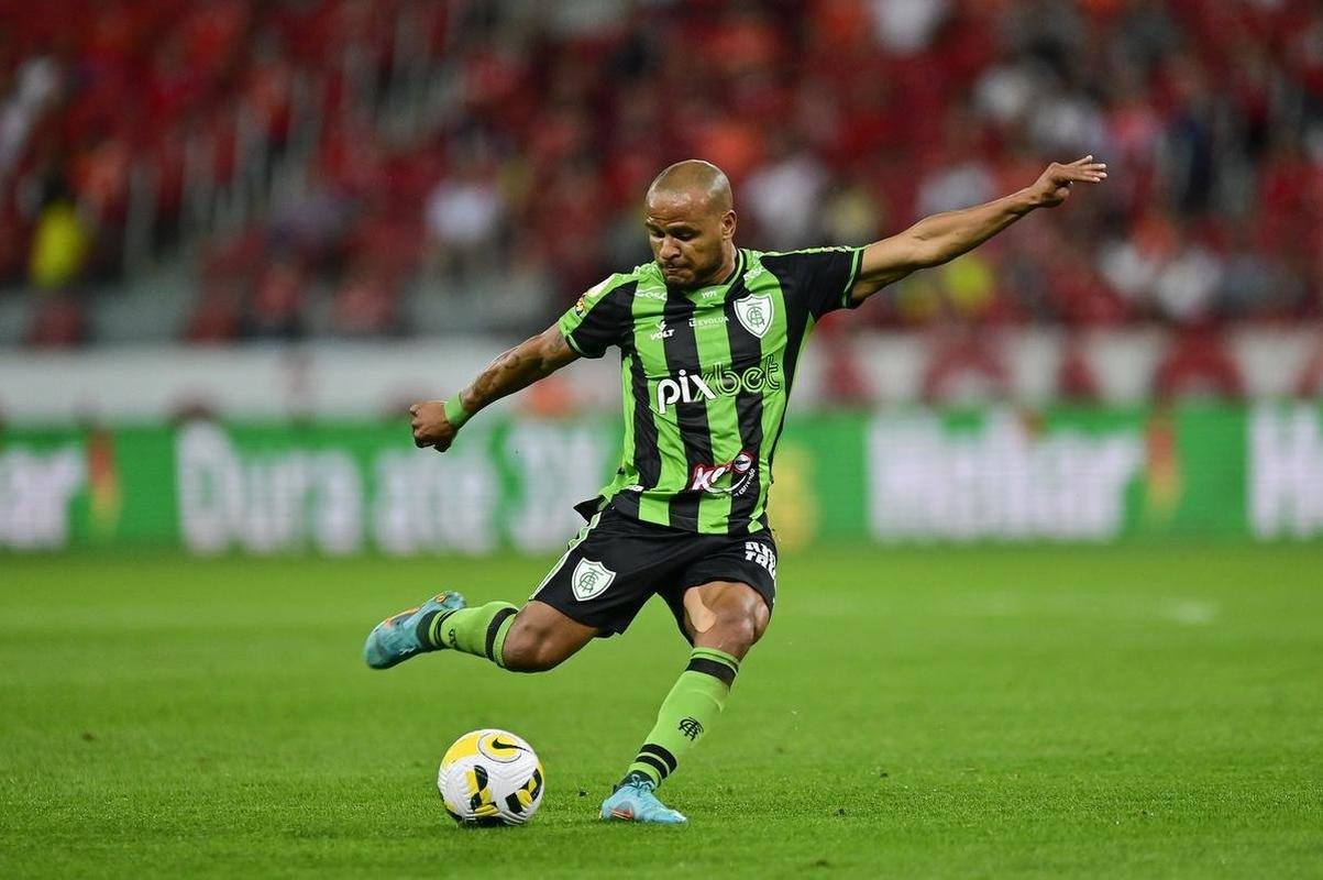 Fotos do duelo entre Internacional e Amrica, no Beira-Rio, em Porto Alegre, pela 16 rodada da Srie A do Campeonato Brasileiro.