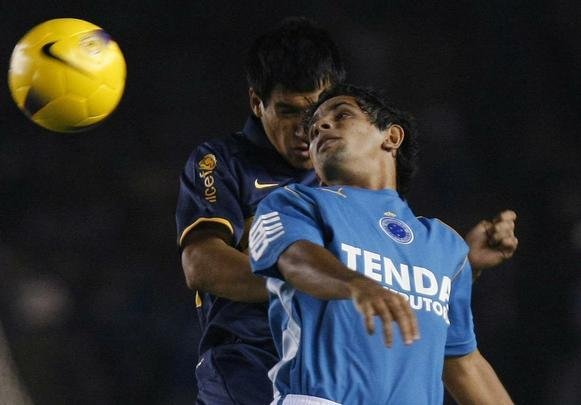 Guilherme (22/10/1988) - cria da Toca da Raposa I e promovido ao grupo principal depois da conquista da Copa So Paulo de Futebol Jnior de 2007, o atacante deu retorno tcnico ao Cruzeiro. No primeiro ano, marcou 13 gols. No segundo, fez 23. Em 2009, foi vendido por 5 milhes de euros ao Dnamo de Kiev, da Ucrnia, que cedeu ainda os direitos econmicos do atacante Kleber. Em 2011, acertou com o Atltico, arquirrival do Cruzeiro, e foi importante nas conquistas da Copa Libertadores de 2013 e da Copa do Brasil de 2014. Desde 2017, Guilherme  jogador do Atltico-PR.