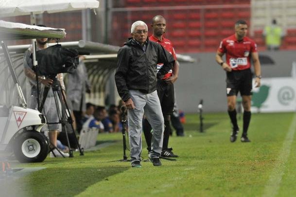 Fotos da partida entre Amrica e Cruzeiro, no Independncia, pelo Campeonato Mineiro