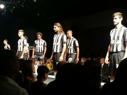 Nova coleção de uniformes do Atlético para 2016, fornecida pela empresa canadense Dryworld
