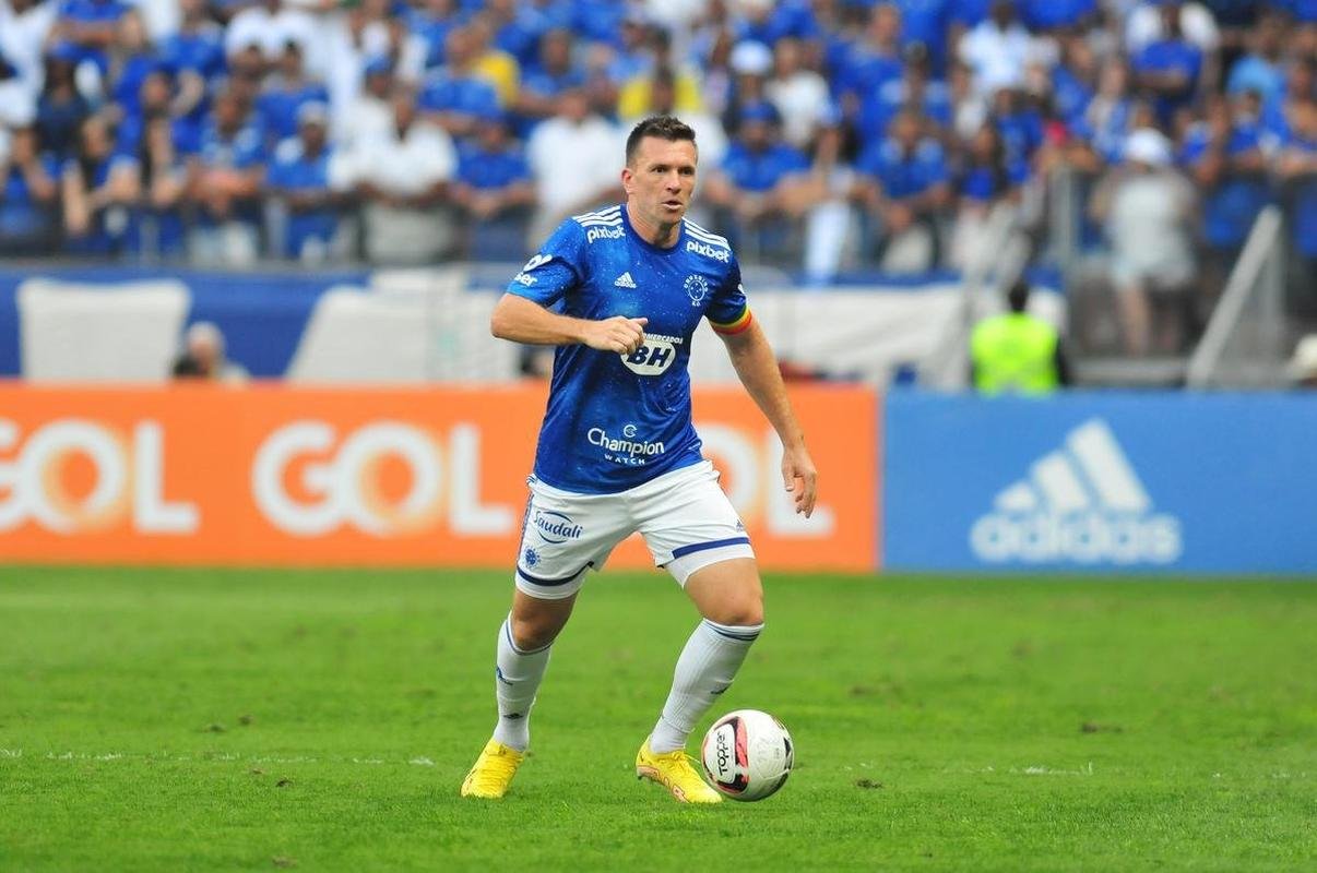 Fotos do jogo entre Cruzeiro e Cricima, neste domingo (4), no Mineiro, pela 28 rodada da Srie B