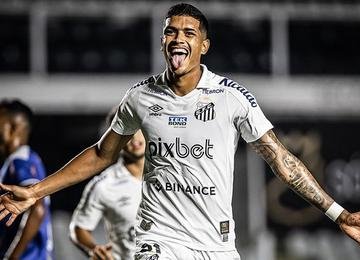 Lucas Barbosa e Marcos Leonardo, duas vezes, marcaram os gols da vitória do Peixe, que garantiu a classificação para a terceira fase do torneio nacional