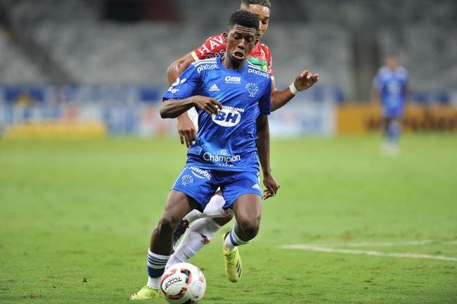 Fotos do jogo entre Cruzeiro e Brusque, no Mineiro, em Belo Horizonte, pela segunda rodada da Srie B do Campeonato Brasileiro