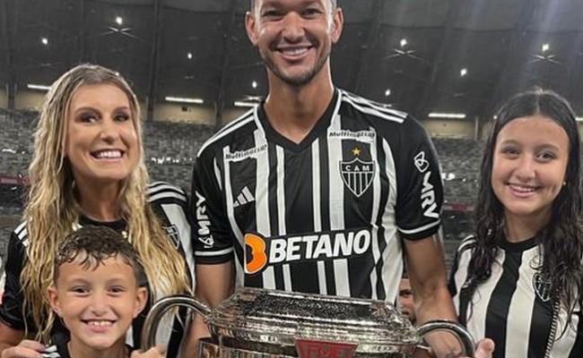 Réver com a família na comemoração do título mineiro deste ano
