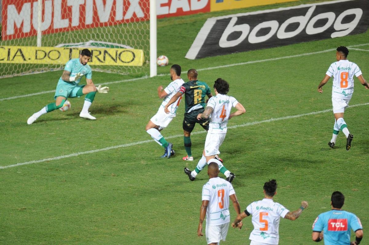 Fotos do jogo entre Amrica e Juventude, no Independncia, em Belo Horizonte, pela 23 rodada da Srie B do Campeonato Brasileiro