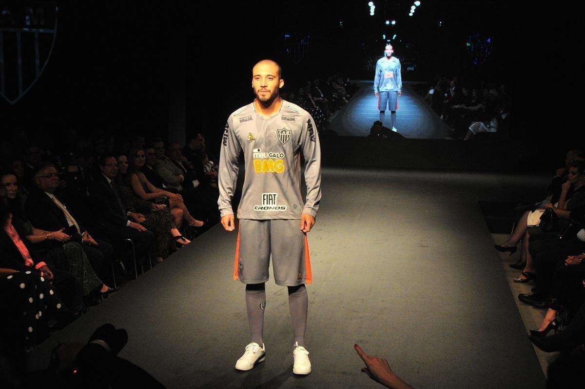 Nova coleo de uniformes do Atltico produzida pela fornecedora francesa Le Coq