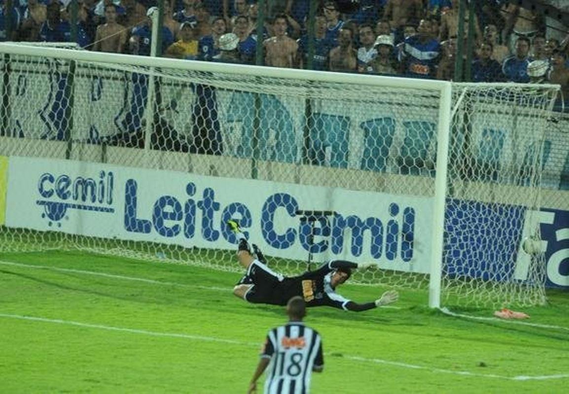 Gilberto marcou gol na final do Campeonato Mineiro de 2011, contra o Atltico