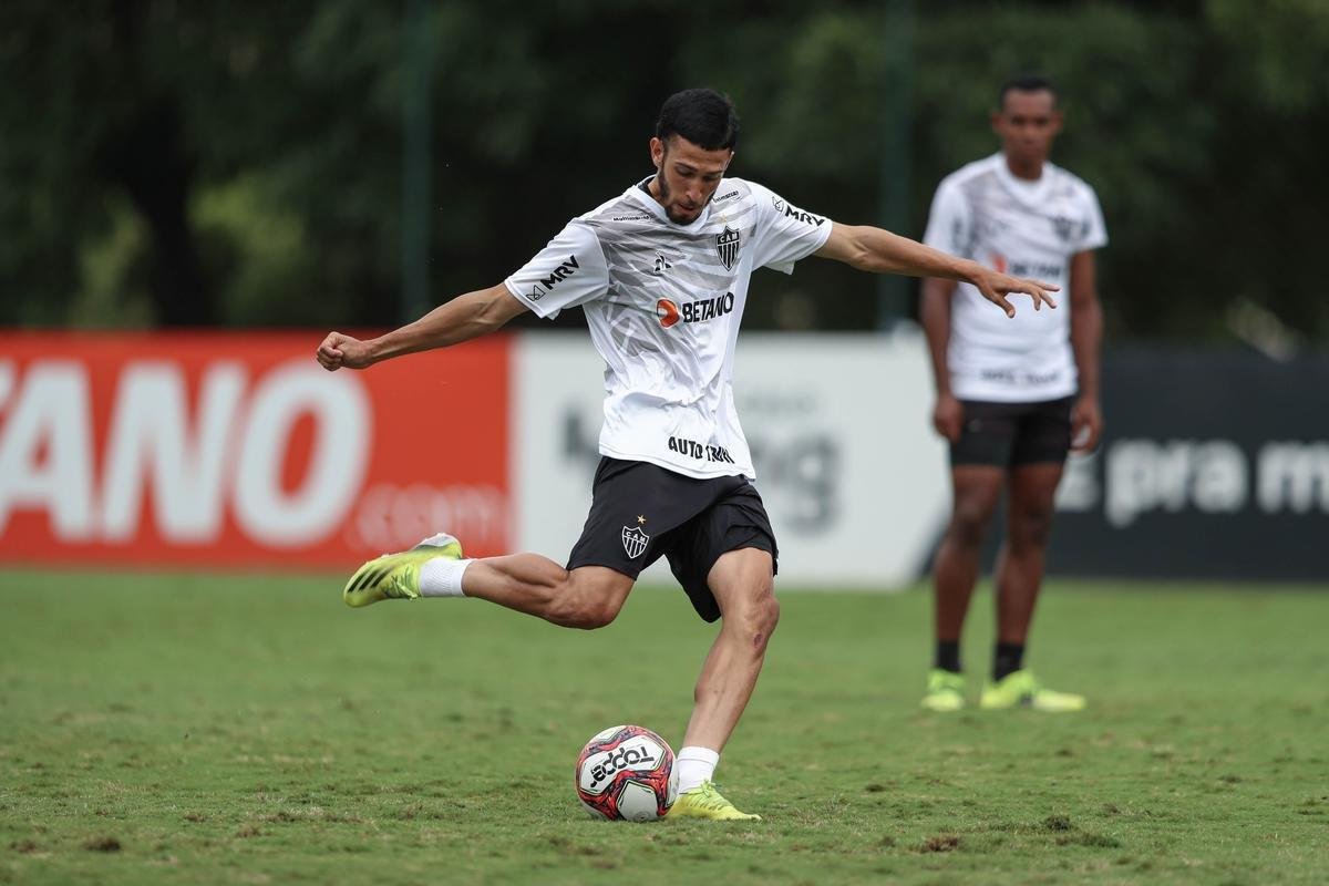 Fotos do treino do Atltico neste sbado, o ltimo de Victor no clube