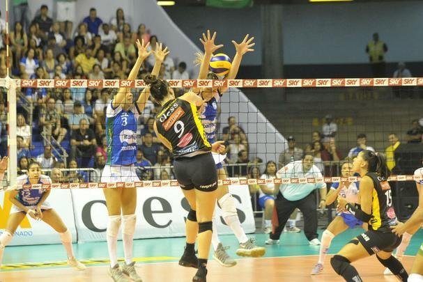 Minas x Praia: veja fotos da primeira partida da final