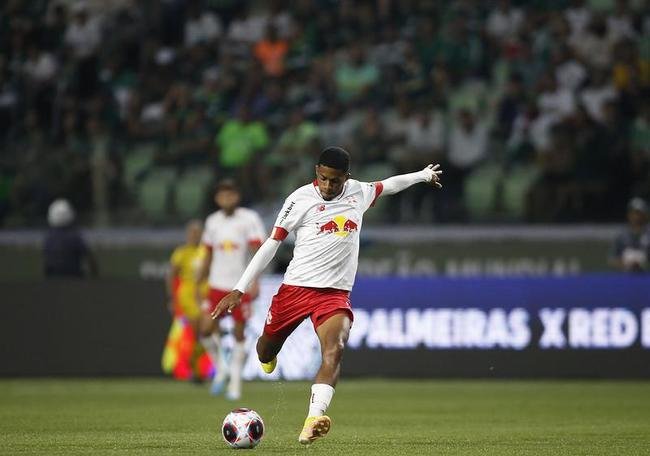 18 Red Bull Bragantino - 13 jogos, com 6 vitrias, 3 empates e 4 derrotas (53,8% de aproveitamento)