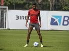 Flamengo testa paci�ncia e poderio ofensivo contra retranca do Inter