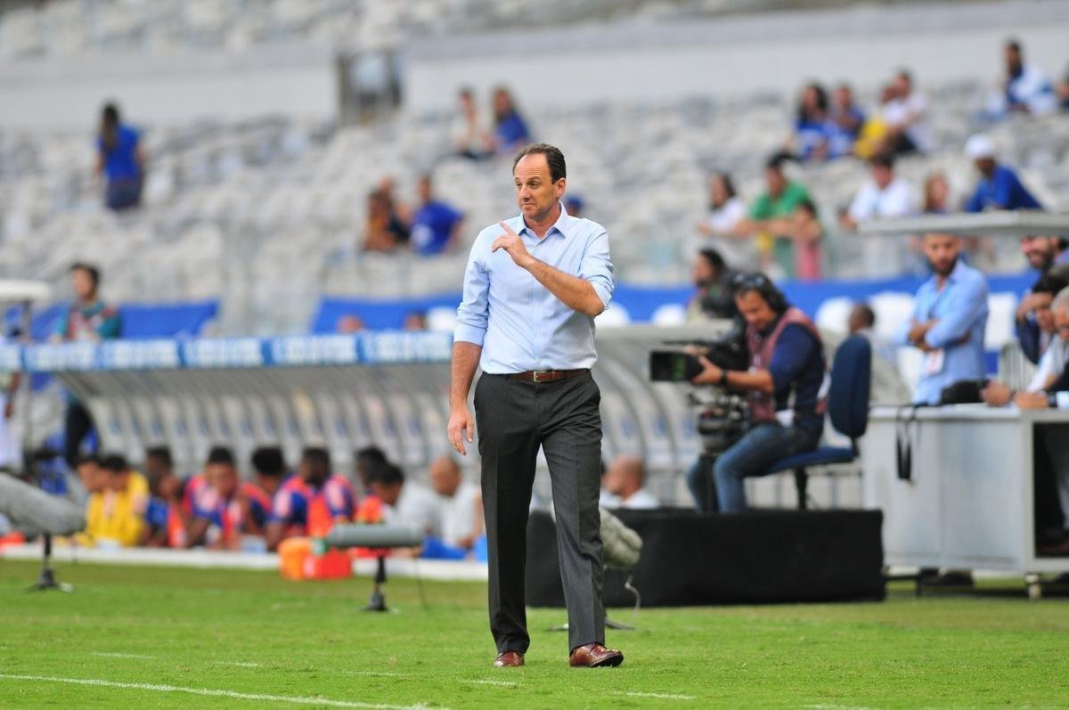 Rogrio Ceni foi contratado pelo Cruzeiro em agosto de 2019. Demitido oito jogos depois, ele no participou de clssicos. 