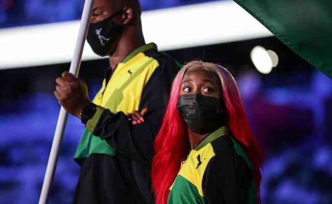 Shelly-Ann Fraser-Pryce foi porta-bandeira da delegao jamaicana nesta Olimpada