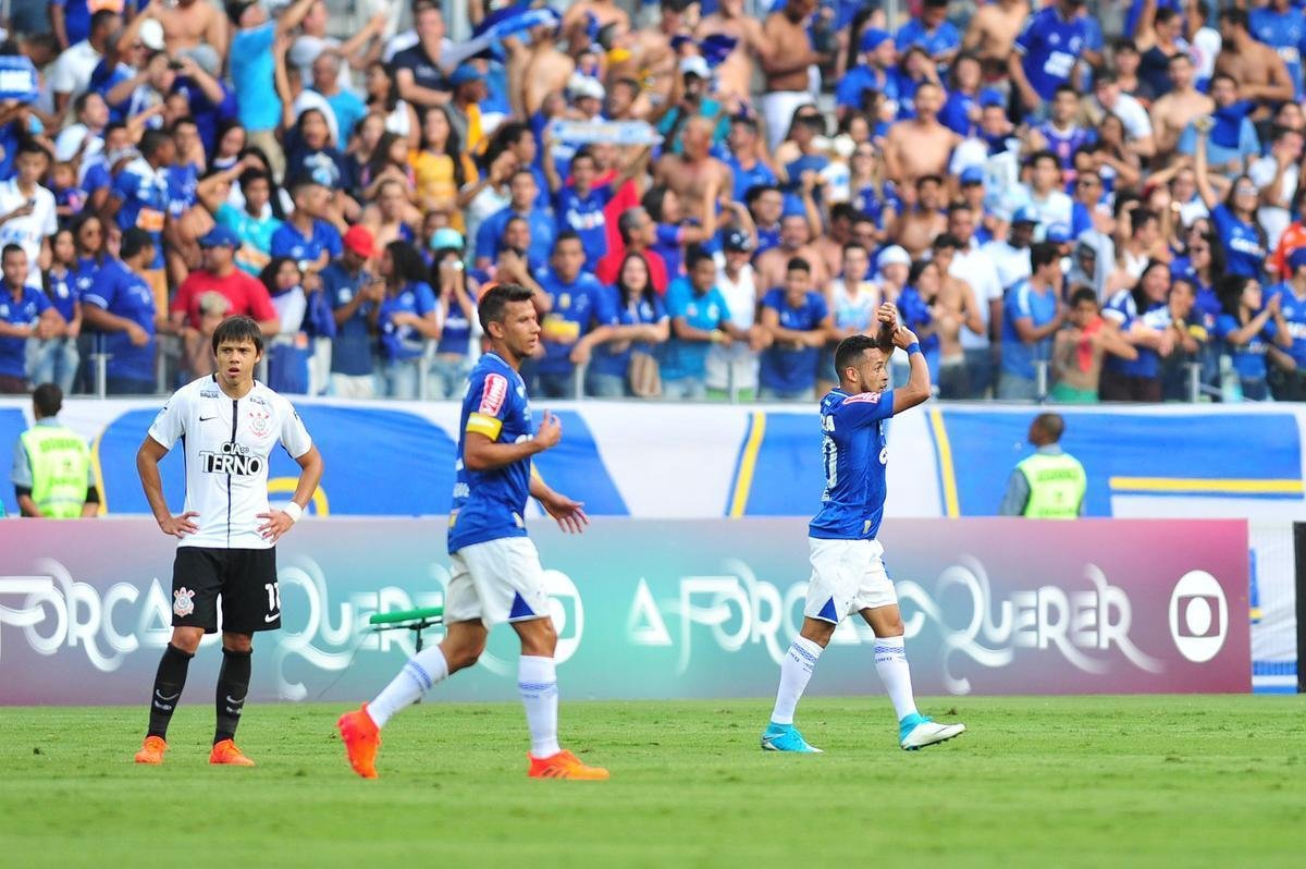 Rafinha, para o Cruzeiro, e Clayson, para o Corinthians, marcaram os gols da partida
