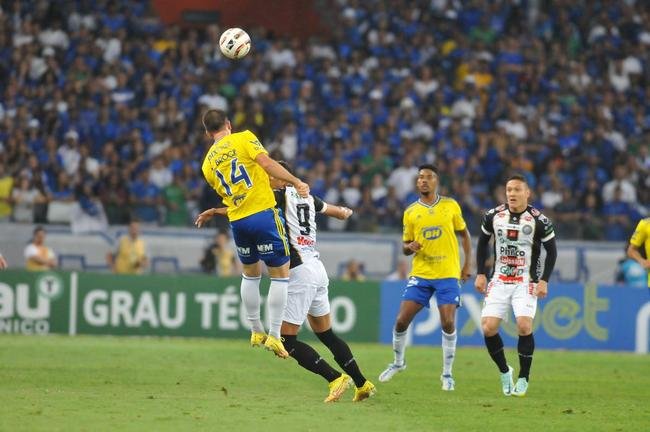 As melhores fotos do jogo entre Cruzeiro e Operrio-PR, no Mineiro, em Belo Horizonte, pela 29 rodada da Srie B do Brasileiro