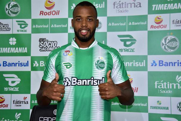 O Juventude anunciou a contratao do zagueiro Reynaldo, que estava no Tombense