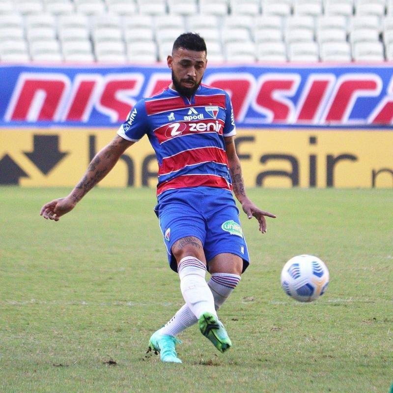 Felipe - meio-campista do Fortaleza