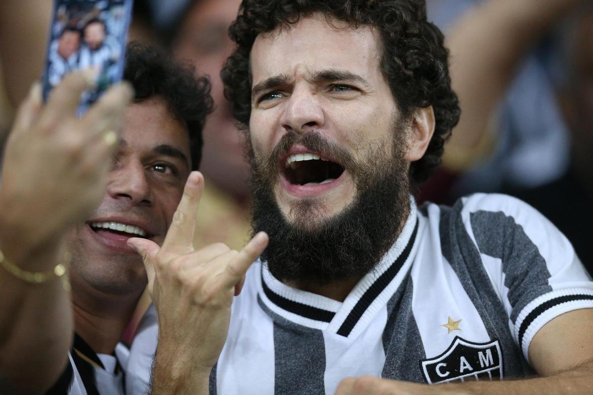  Daniel de Oliveira - ator, 44 anos: 