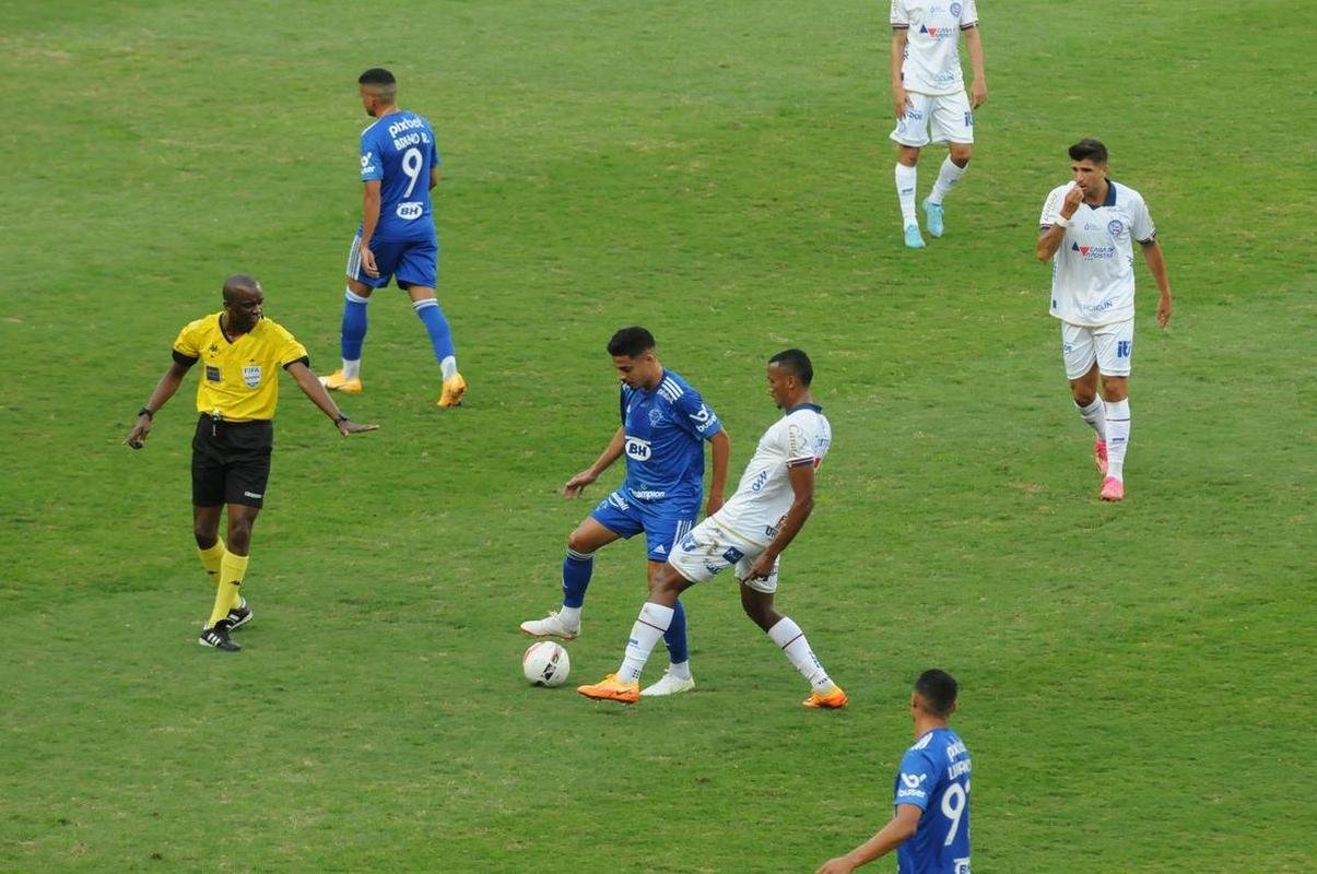 Fotos da partida entre Cruzeiro e Bahia, no Mineir�o, pela 20� rodada da S�rie B do Brasileiro