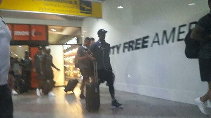 Jogadores desembarcaram na tarde desta terça-feira, em Porto Alegre