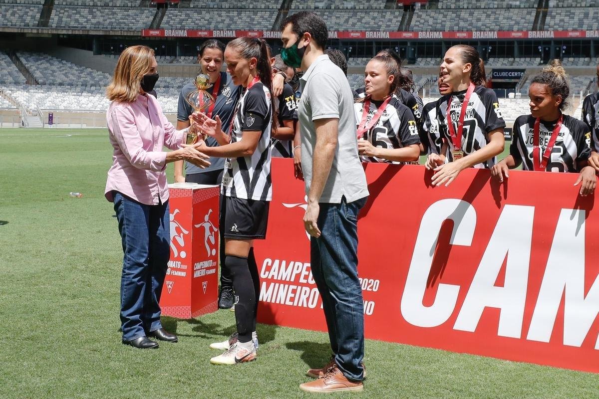 Comemorao do ttulo mineiro feminino do Atltico 