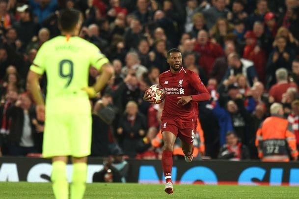 Wijnaldum marcou o segundo aos nove do segundo tempo