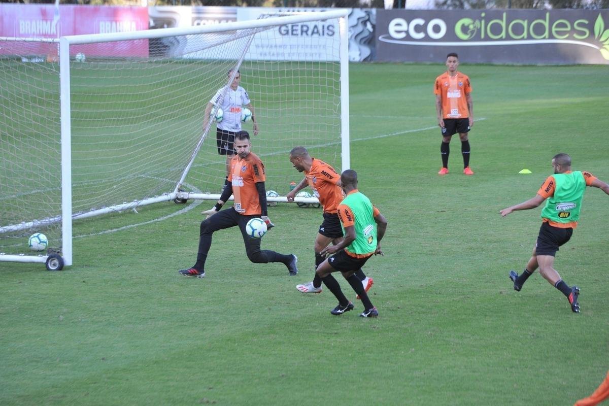 Atltico treinou nesta segunda-feira de olho no jogo contra o Cruzeiro