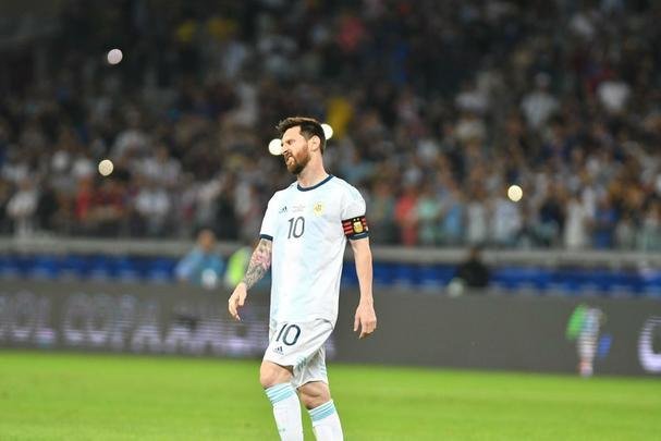 Fotos do empate por 1 a 1 entre Argentina e Paraguai, no Mineiro, pela Copa Amrica