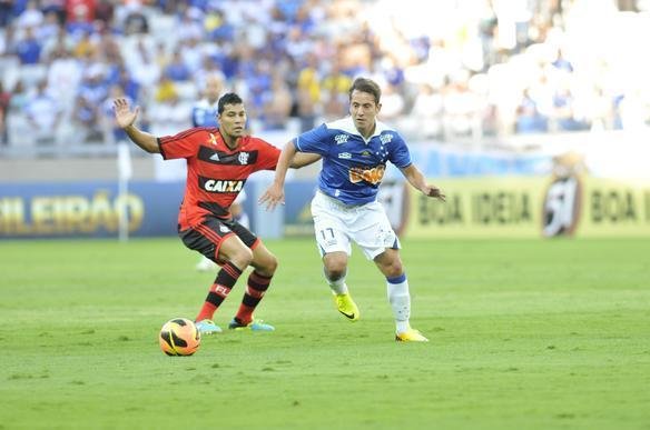Galeria de fotos do jogo entre Cruzeiro e Flamengo, no Mineiro, pela 19 rodada do Brasileiro