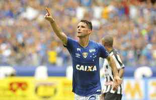 Fotos do segundo tempo de Cruzeiro x Tupi, no Mineiro